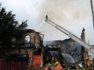 Bombeiros rescaldo incêndio Av Liberdade